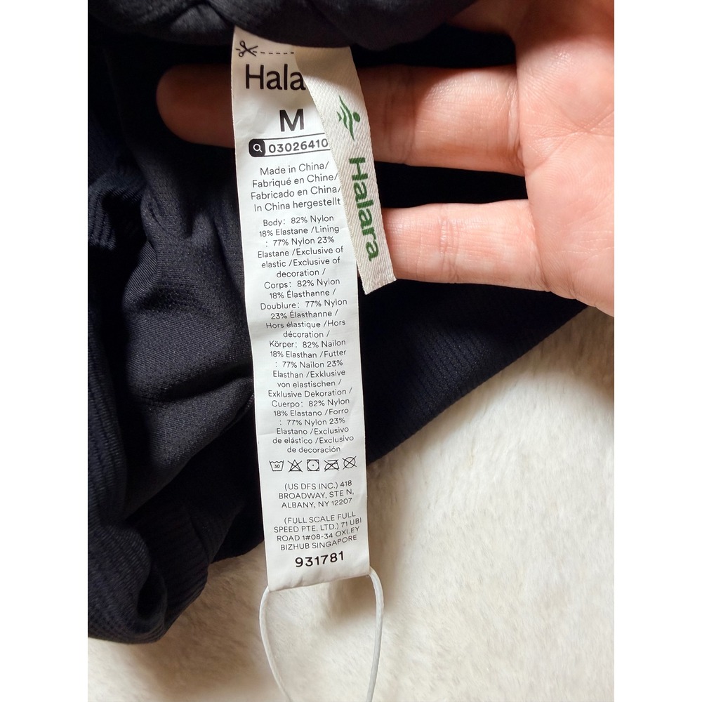 NWT Halara Patitoff Flow Ribbed Long Sleeve Crop Top Built-in Bra Black Medium - Picture 4 of 9